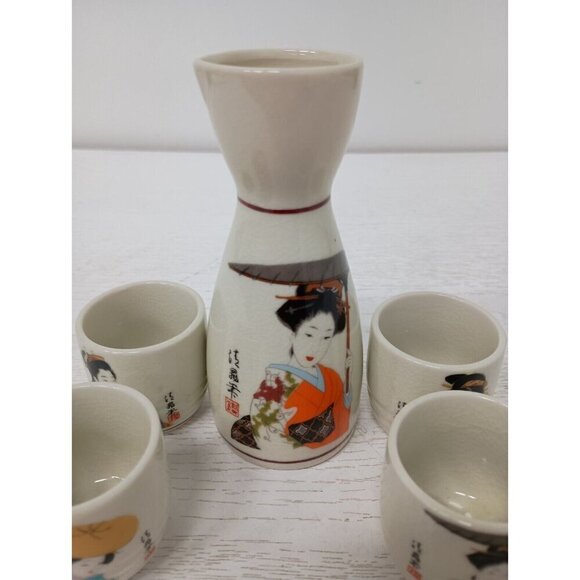 Vintage Japanese Geisha Sake Serving Set Porcelain Hand Painted 5 Pc Japan - Picture 3 of 14